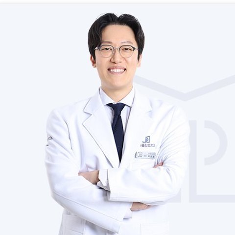 메가플란트치과 부천점 박준호 원장